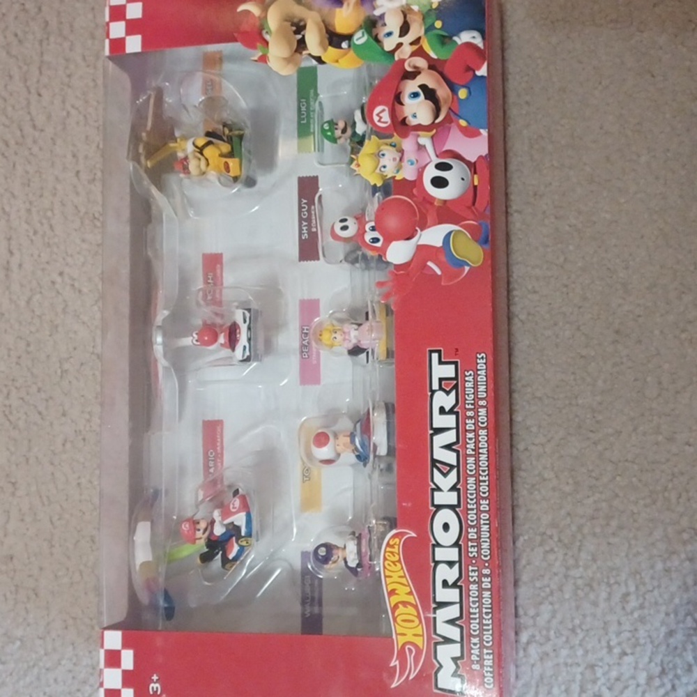 Hot Wheels Mario Kart 8-Pack Die-Cast Vehicle Set